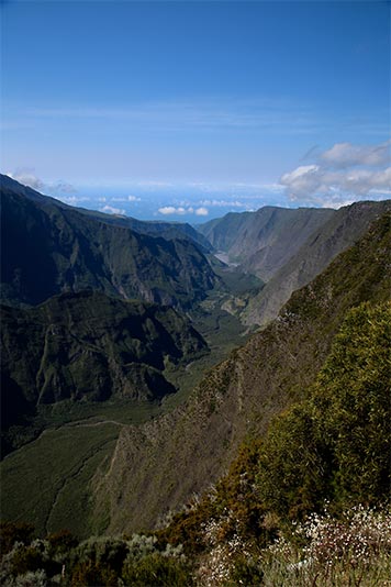 Vue d'un cirque à La Réunion lors d'une rando